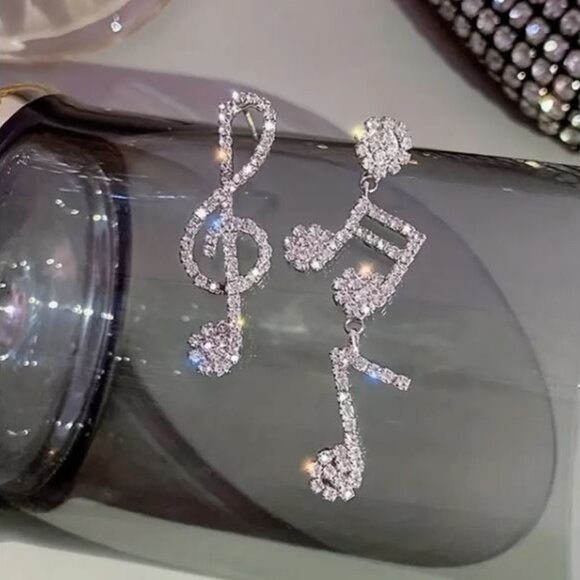 NEW Silver Pave Crystal Music Notes Asymmetrical Drop Earrings - Picture 1 of 4